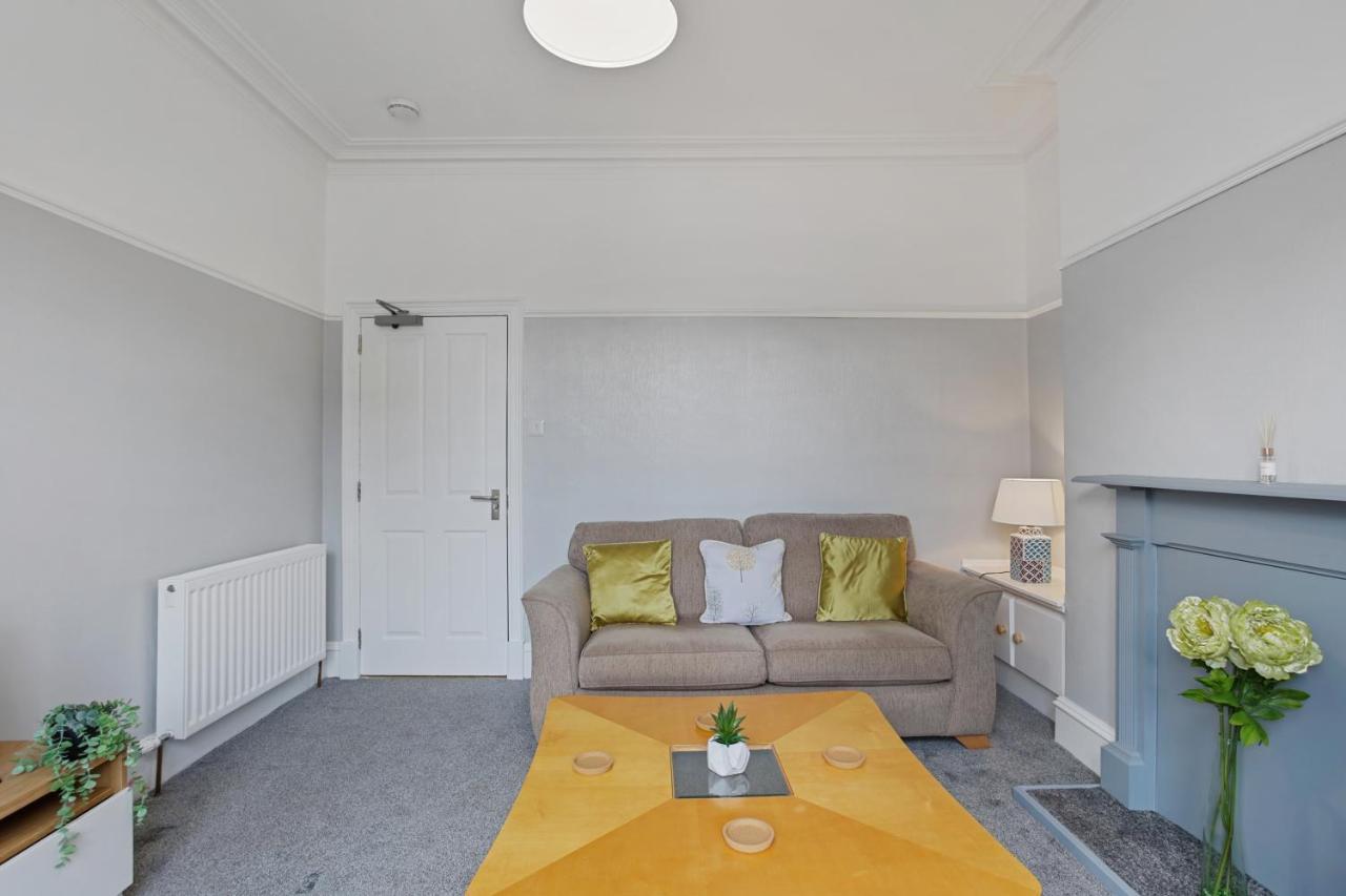 Lovely 3 Bedroom Apartment In Aberdeen Centre Екстериор снимка